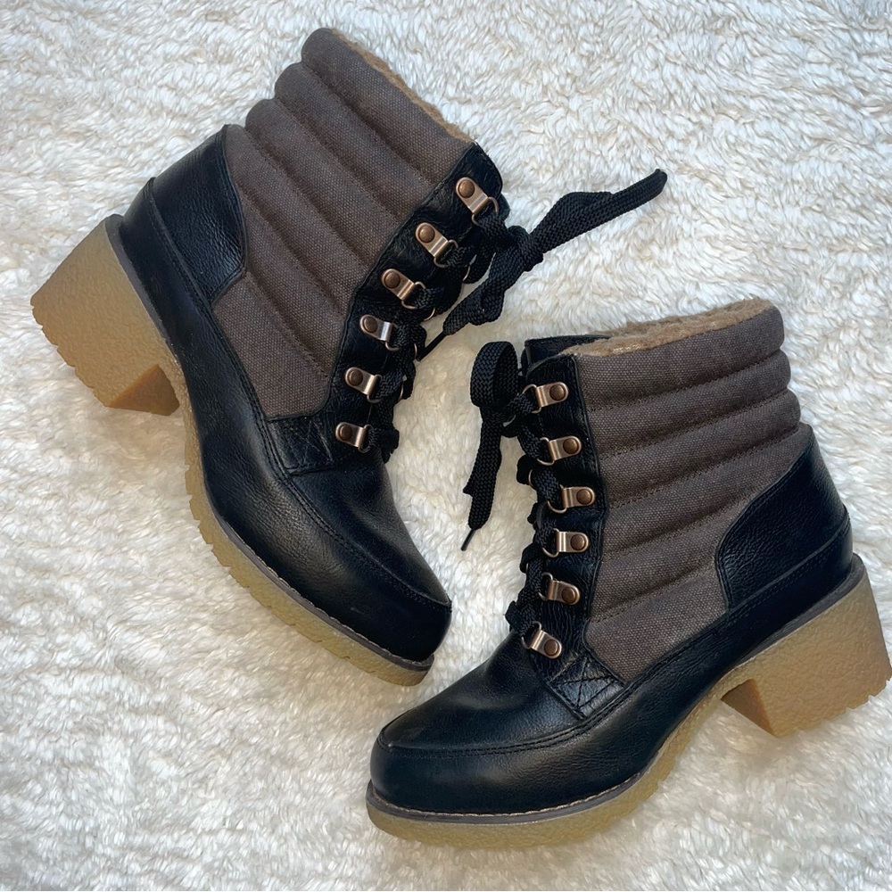 Durango women cabin lacer leather canvas brown and black rubber heel ankle boot